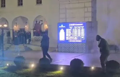 Gaz lotsjellës te xhamia e Namazgjasë, reagon Komuniteti Mysliman i Shqipërisë: Indinjatë, u dëmtuan besimtarët…