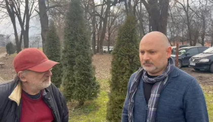 Gazetari kroat interviston dëshmitarin/ Vuçiqin dhe Shesheli marën pjesë në vrasjen me snajperë në ‘Sarajeva Safari’