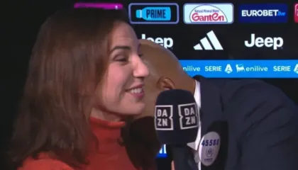 Gazetarja reagon ndaj puthjes së Spallettit: Ngacmimi është gjë serioze…, një burri do t’i jepte bërrylin