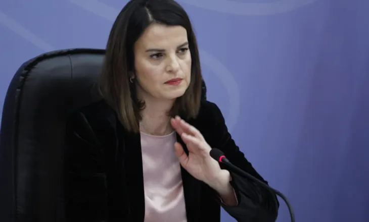 Gazi lotsjellës i skaduar në tubimet e PD, Koçiu: Nuk e di nëse është i dëmshëm