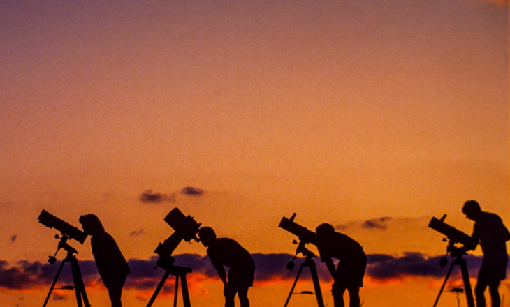 Gjashtë planete rreshtohen në qiell këtë fundjavë, spektakël i rrallë astronomik