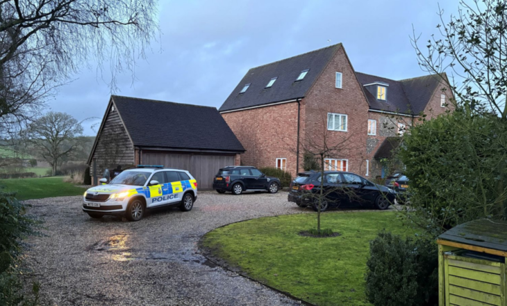 “Gjenden disa kuti…”/ Policia kontrollon shtëpinë e Mandelson, çfarë fsheh ish-ministri britanik?