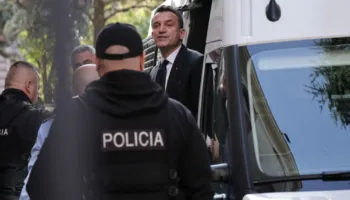 GJKKO rrëzon Veliajn