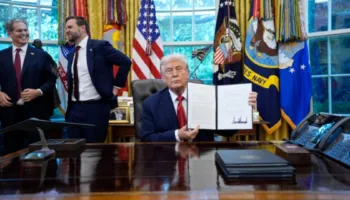 Gjykata Supreme e SHBA-së rrëzoi tarifat e Trump, presidenti nënshkruan urdhër ekzekutiv që takson me 10% të gjitha shtetet