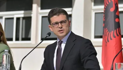 Gjyqi ndaj ish-krerëve të UÇK-së, Vengu: Kjo padrejtësi e institucionalizuar rihap plagë historike