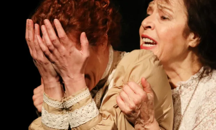 “Gjysmë-jeta e Marie Curie” në teatrin Metropol,  një histori force, guximi dhe miqësie