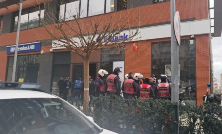Grabitet me armë dega e FiBank në Tiranë