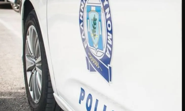 Greqi/ I arratisur prej 8 vitesh nga burgu, arrestohet shqiptari në stacionin e autobusëve në Trikalë