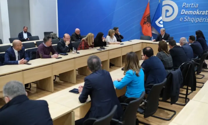 Grupi i PD përçahet për bojkotin e komisioneve, tërhiqet Berisha: Vendimin final e merr kryesia