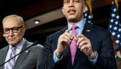 Hakeem Jeffries: S’do ta lejojmë Trumpin të manipulojë zgjedhjet afatmesme