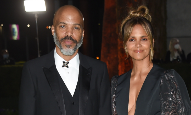 Halle Berry thyen heshtjen, konfirmon fejesën e shumëpërfolur