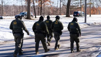 Hetim federal ndaj oficerëve të ICE, dyshohet se gënjyen nën betim për të shtënat në Minneapolis