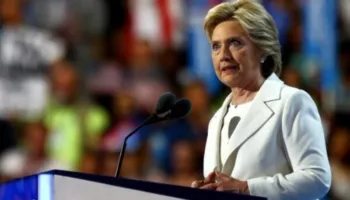 Hillary Clinton kërkon dëshmi publike para Kongresit për rastin Epstein