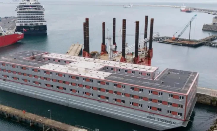 Historia pas “anijes” së azilit: vdekja e një shqiptari dhe betejat ligjore në Britani