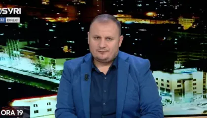 Hoxhaj: Piro Vëngu dhe lidhjet e tij me kompani të favorizuara, një model i politikës së krimit në Durrës