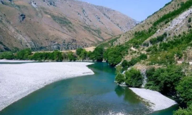 Humbet gjurmët bariu 65-vjeçar në Tepelenë, dyshohet se e ka marrë rrjedha e Vjosës (Emri)