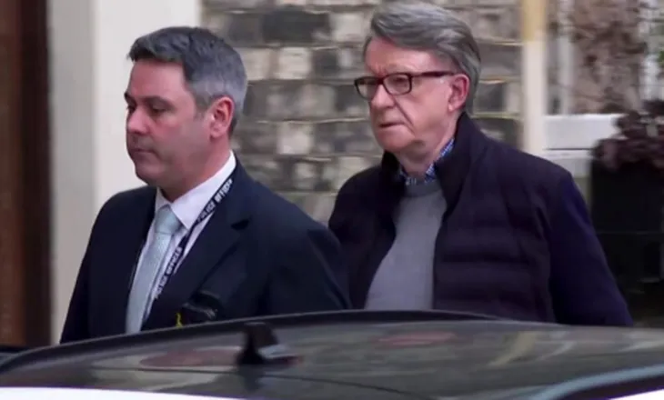 I dha Jeffrey Epstein të dhëna qeveritare, arrestohet ish-ambasadori britanik në SHBA