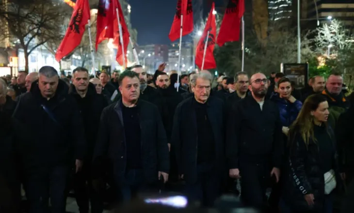 I vunë zjarrin vilës së ish-diktatorit Enver Hoxha, Bardhi: Të paktën nuk ka njerëz të lënduar