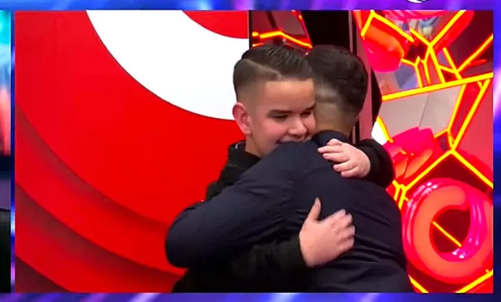 “Ia dolëm”/ Emocionuese në Big Brother, pas shumë vitesh Stenaldo takon të vëllanë, të gjithë në lot