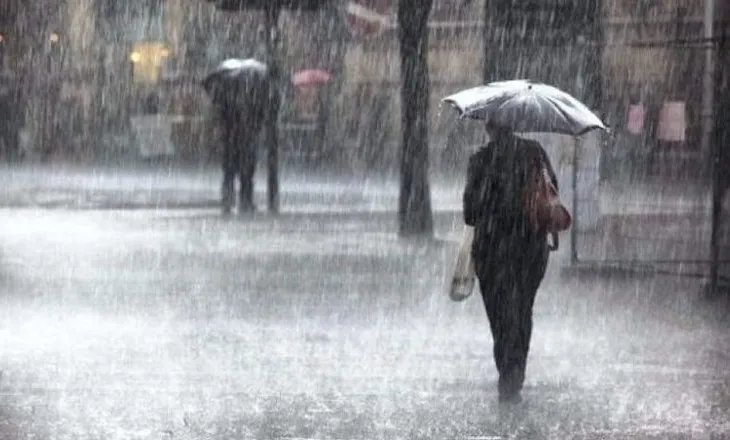 IGJEUM, ‘na përgatit’: Fundjava me reshje, rrezik për vërshime uji në zonat urbane