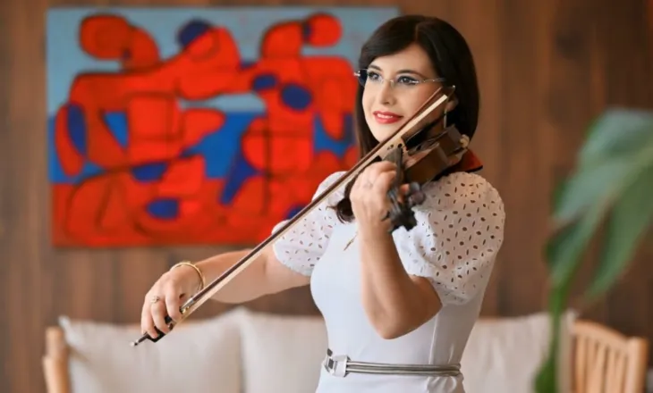 Ina Kosturi nderohet me Bronze Medal në Global Music Awards (SHBA)