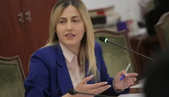 Ina Zhupa në terren: Qytetarët të ngrihen kundër pushtetit të kalbur