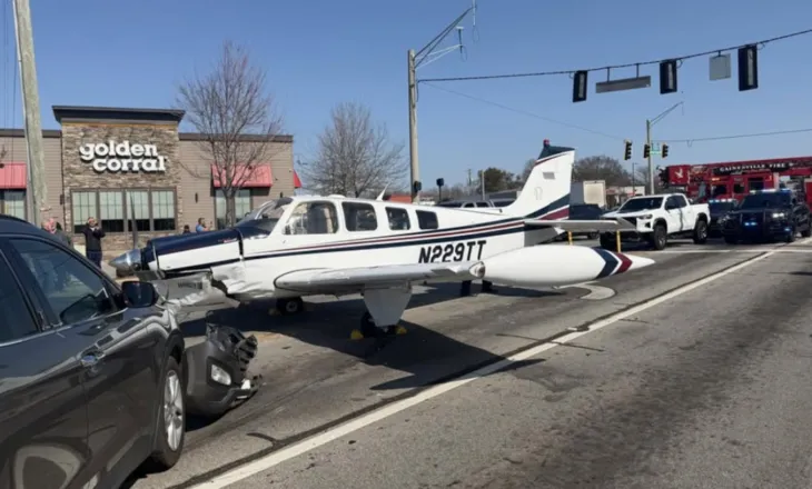 Incident ajror në Gjeorgji: Avion ulet në rrugë dhe godet tre automjete