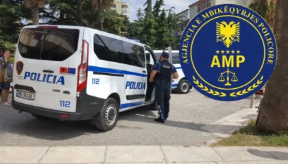 Inspektori i Policisë përfshihet në  aksident dhe largohet nga vendi i ngjarjes