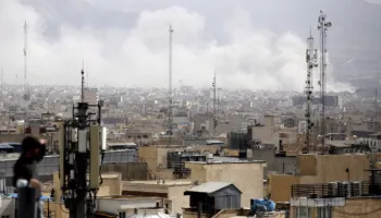 Irani do t’u përgjigjet ‘me autoritet’ sulmeve SHBA-Izrael