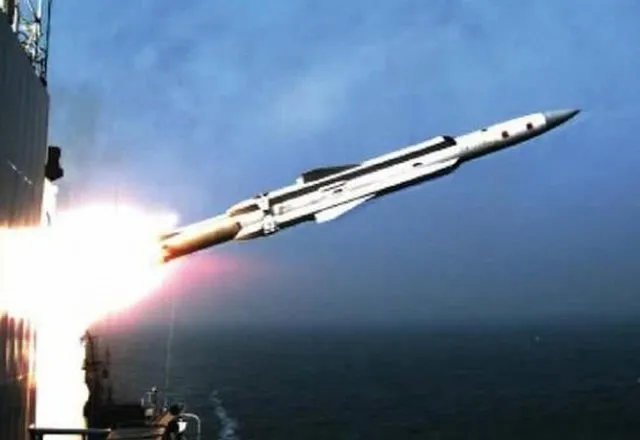 Irani gati për luftë, zbulohet marrëveshja për blerjen e raketave supersonike nga Kina