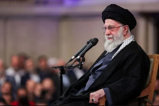 Irani përgatitet për luftë,Khamenei ia lëshon kontrollin e pushtetit besnikut të tij