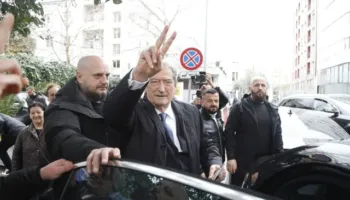 “Irena Gjoka rrugaçe e ligjit”, Berisha: Arben Kraja po numëronte paratë me Oltion Bistrin…