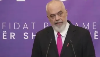 Ish-drejtoresha e AKSHI-t në arrest shtëpie/ “I vunë në kurriz vila dhe makina, por jeton me qira dhe s’ka mjet!”