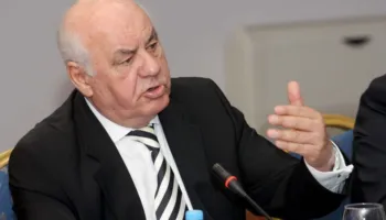 Ish-presidenti Alfred Moisiu dërgohet me urgjencë në Kardiologji, ja si paraqitet gjendja e tij