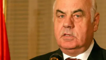 Ish-presidenti Alfred Moisiu dërgohet me urgjencë në QSUT me probleme të frymëmarrjes, mjekët japin detaje