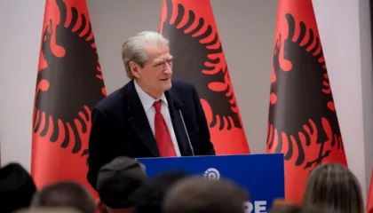 Ish-zyrtarë e deputetë të PD morën poste në administratë, Berisha demokratëve: Nuk kemi keqardhje për ta