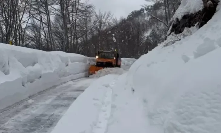 ‘Ishte paralizuar’ prej ditësh nga ortekët, zhbllokohet aksi i Qafë Thores