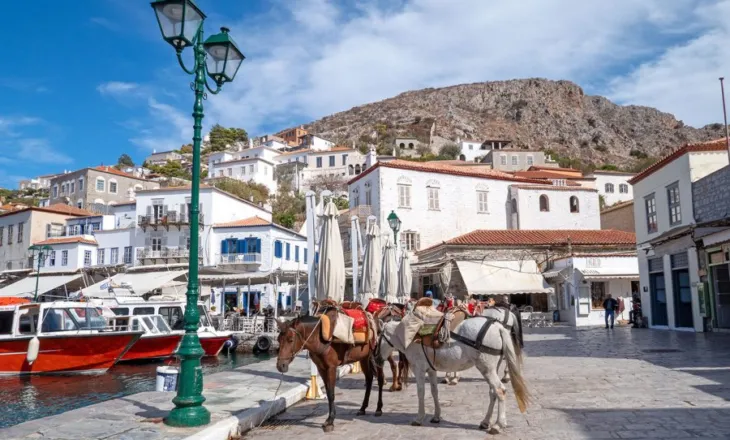 Ishulli grek kthehet në ‘Hollywood’/ Brad Pitt dhe ekipi i tij nisin xhirimet e filmit të ri ndërkombëtar