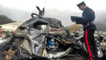 Itali – Vetura përplaset me kamionin e plehrave, shoferi gjendet i karbonizuar – Viktima dyshohet shqiptar