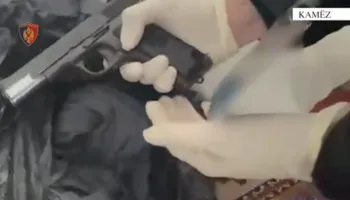 Iu gjet armë dhe municion luftarak në banesë, arrestohet 51-vjeçari në Kamëz