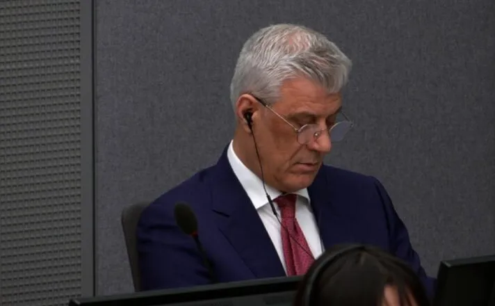 “Jam plotësisht i pafajshëm”/ Gjyqi në Hagë, u akuzua për ndërhyrje në drejtësi, deklarohet Hashim Thaçi