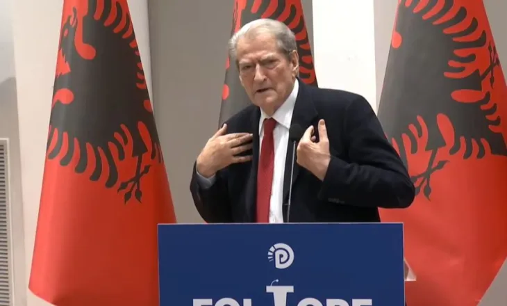 “Janë shndërruar në maska të Lubisë”, Berisha ‘thumbon’ deputetët socialistë: Në kafe nuk lënë gjë pa e sharë, në..