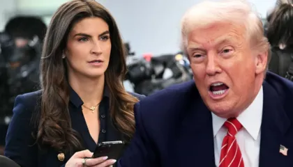 “Je reporterja më e keqe, nuk buzëqesh asnjëherë”/ Trump “riciklon” inatet e vjetra, përplaset me gazetaren e CNN-it pas pyetjeve për Epstein