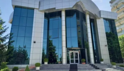 Jepnin fajde duke përfituar shuma të mëdha parash, mbyllen hetimet, prokuroria e Korçës çon në gjyq 3 persona