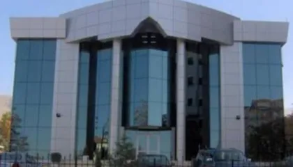 Jepnin fajde duke përvetësuar shuma parash/ Prokuroria e Korçës dërgon në gjyq 3 persona