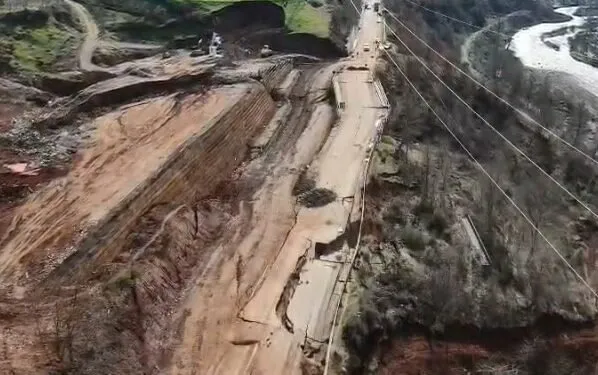 Juglindja ende e paralizuar, shkojnë në 9 cm fundosjet në aksin Librazhd- Prrenjas