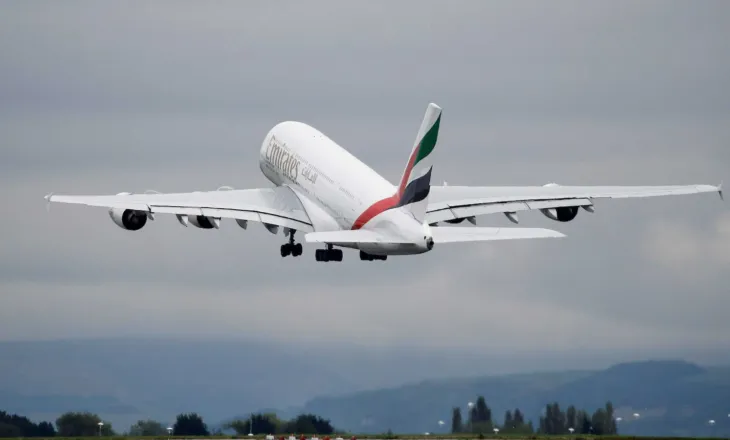 Kaos në udhëtimet ajrore pas sulmeve të SHBA-së dhe Izraelit në Iran
