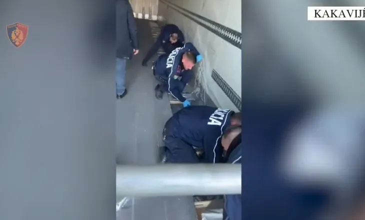 Kapen 350 kg drogë në Kakavijë, arrestohet shoferi i kamionit, ku i kishte fshehur 166 pakot me kanabis