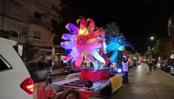 Karnavalet në Shkodër/ Mbyllet festa tradicionale e qytetit, shiu nuk e ndali paradën