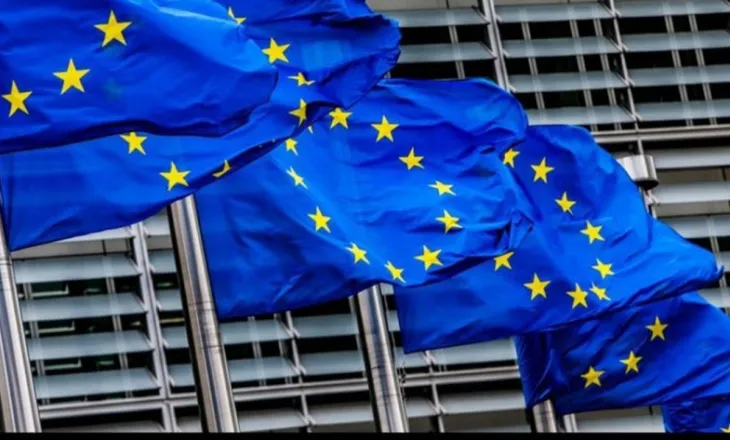 KE-ja propozon heqjen e roaming-ut për vendet e Ballkanit Perëndimor